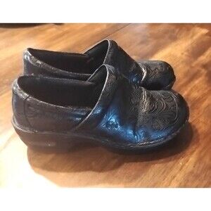 BOC BORN CONCEPT CLOGS EMBOSSED PAISLEY LEATHER SHOES